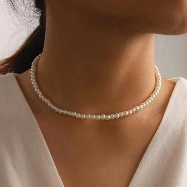 Beautiful Silver Necklace with Unique Style