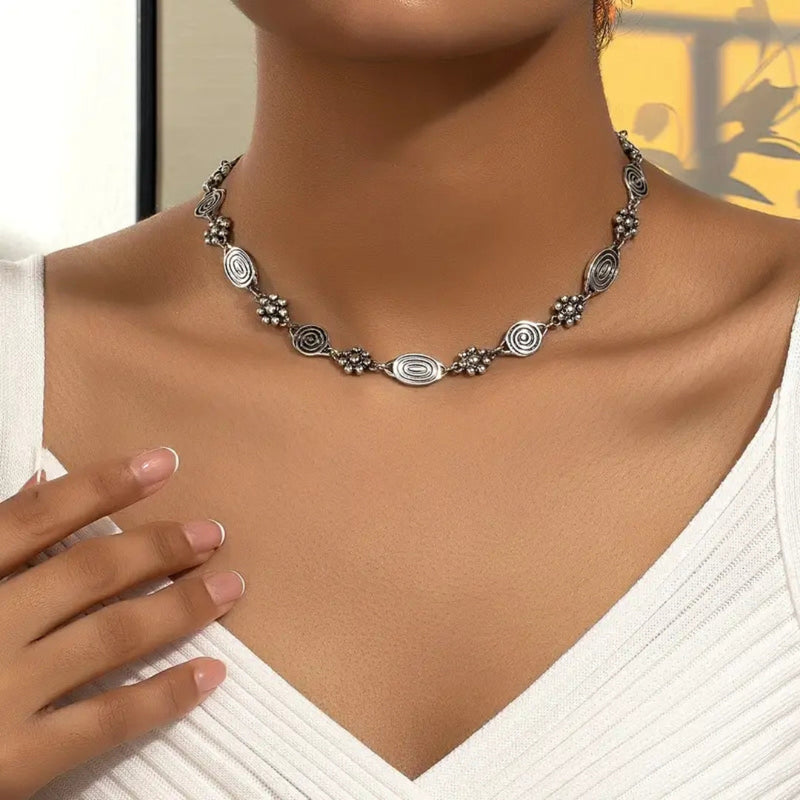 Stunning Silver Necklace for Daily Wear
