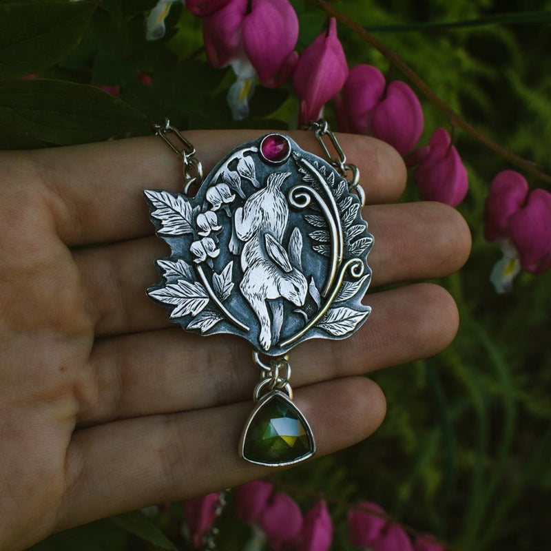Charming Silver Necklace for Any Occasion