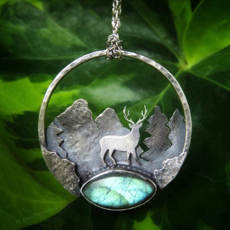 Stunning Silver Necklace for Daily Wear