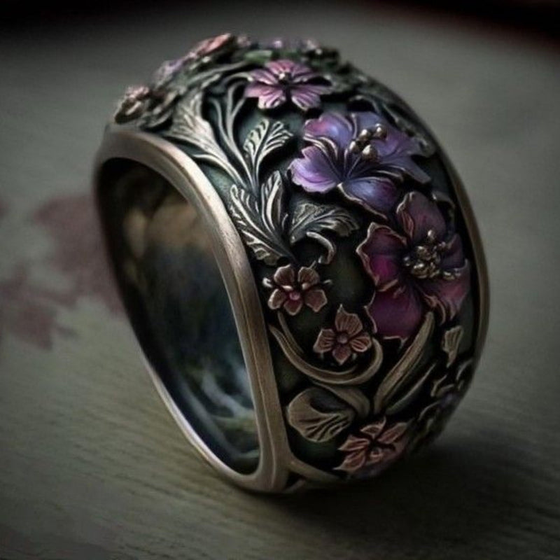 Beautiful Silver Ring with Unique Style