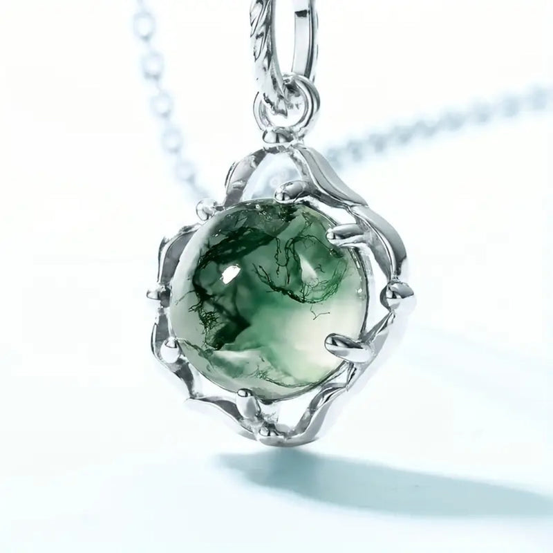 Beautiful Silver Necklace with Unique Style