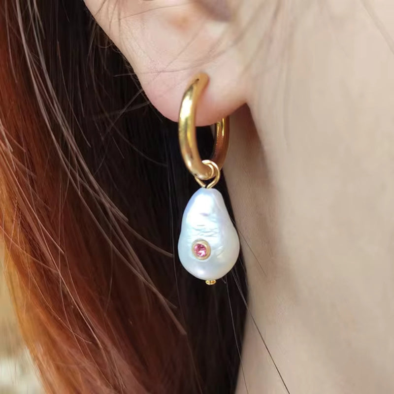 Beautiful Pearl Earring with Unique Style