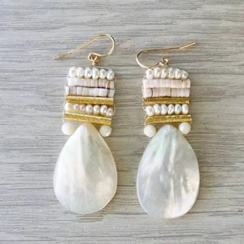 Romantic Gold Earring for Special Moments