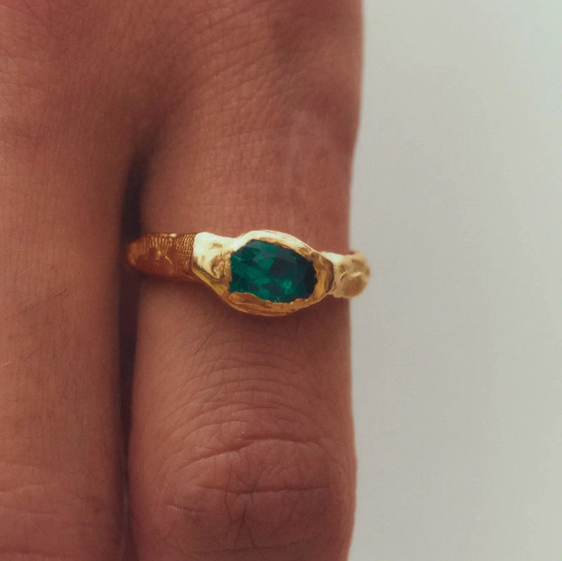 Elegant Gold Ring for Every Occasion