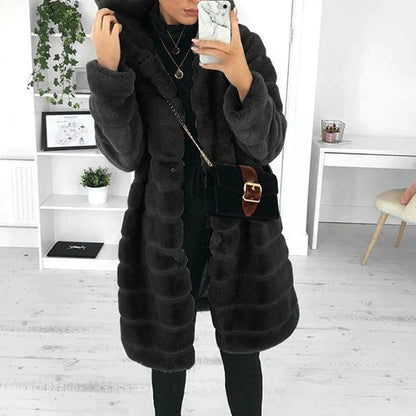 JO | Fluffy faux fur coat