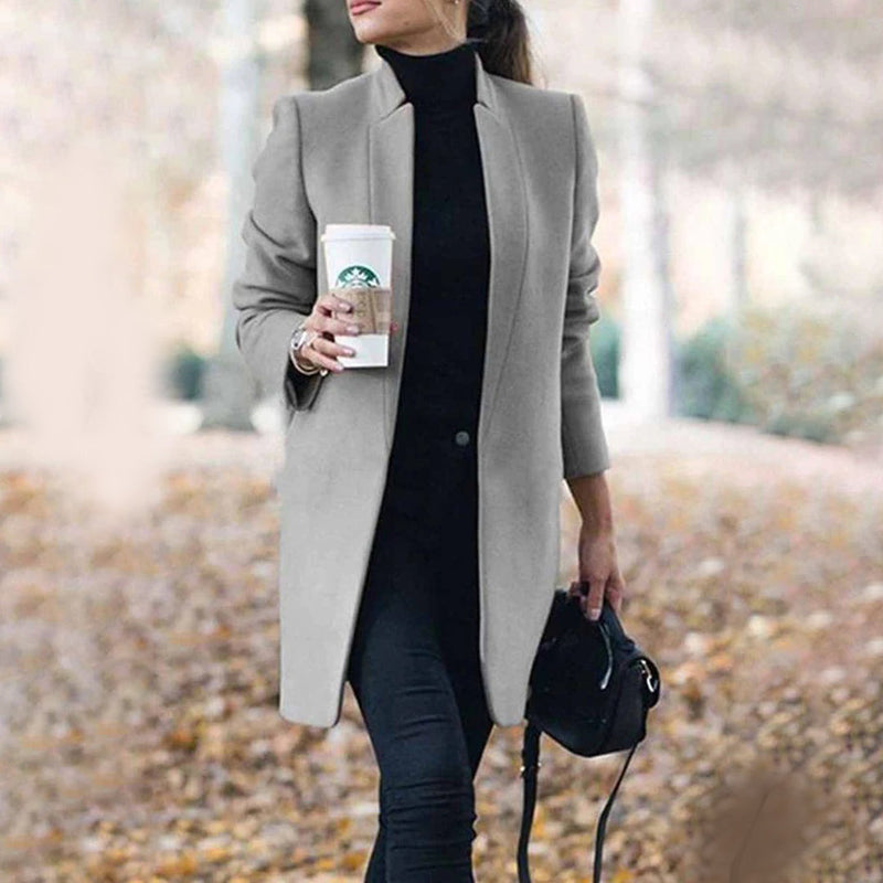 JO | Tight knee-length jacket for women
