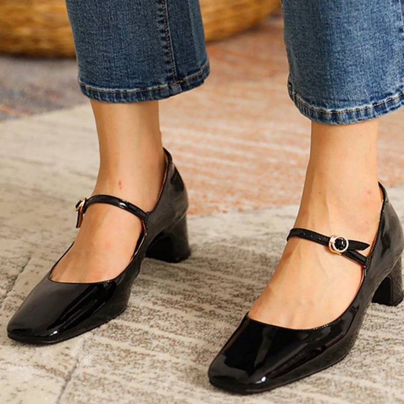 KS | Shoes with shiny block heel