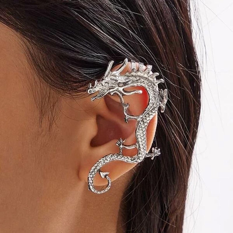Romantic Silver Earring for Special Moments
