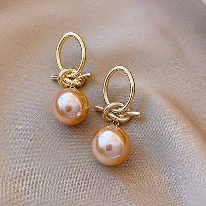 Stunning Gold Earring for Daily Wear