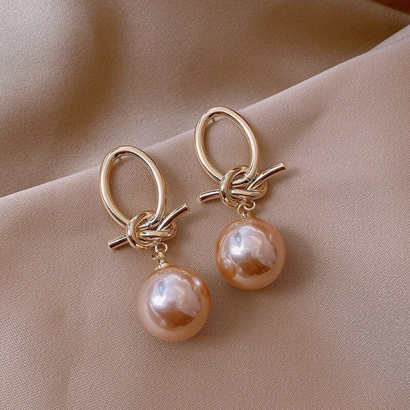 Stunning Gold Earring for Daily Wear