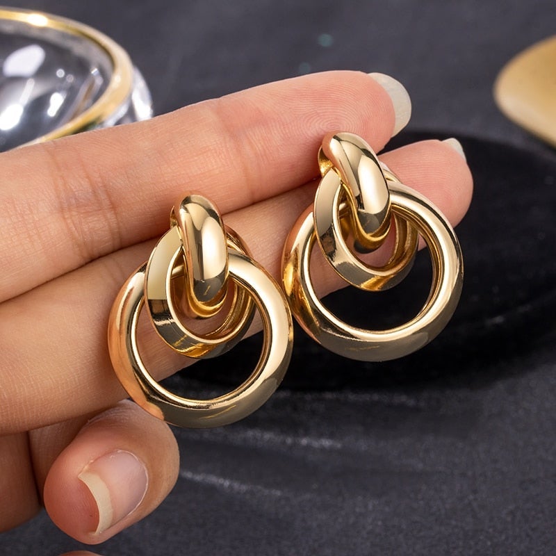 Beautiful Gold Earring with Unique Style