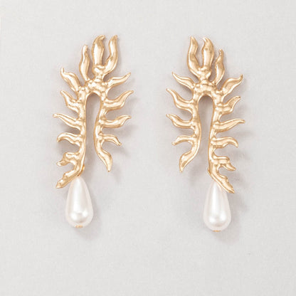 Stunning Pearl Earring for Daily Wear