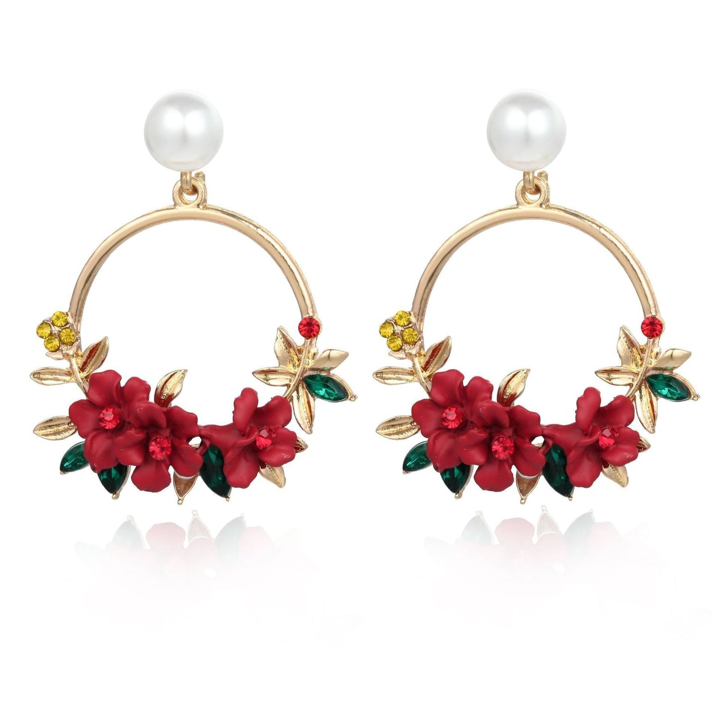 Classic Gold Earring with Timeless Appeal