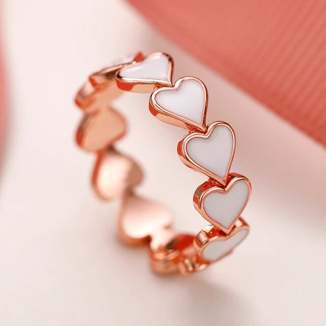 Classic Gold Ring with Timeless Appeal