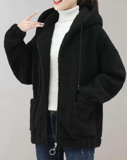 JO | Comfortable plush jacket for women