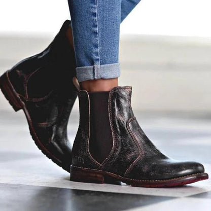 JO | Fashionable supportive orthopaedic shoes