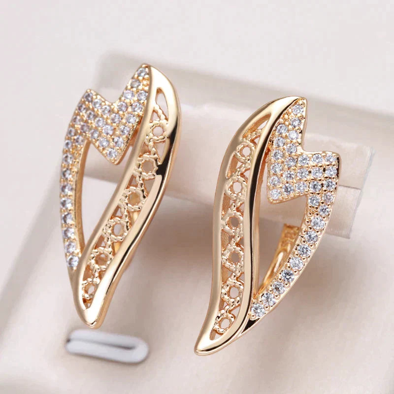 Romantic Gold Earring for Special Moments
