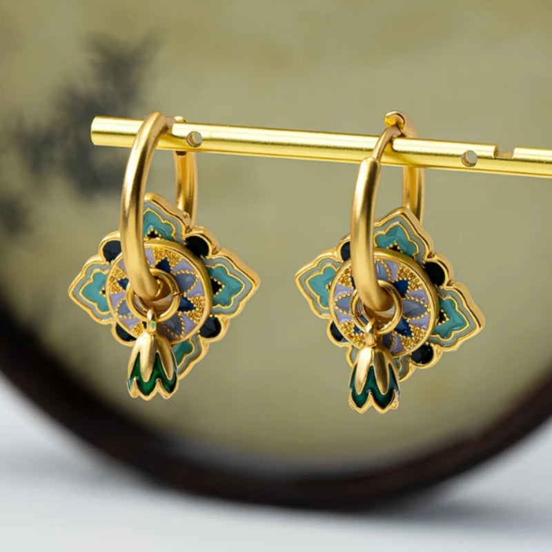 Classic Earring with Timeless Appeal