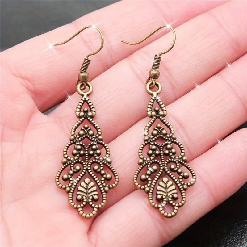 Vintage Handmade Gold Earring