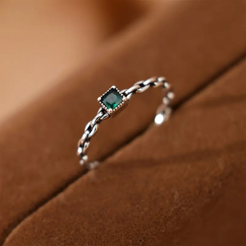 Classic Silver Chain with Timeless Appeal
