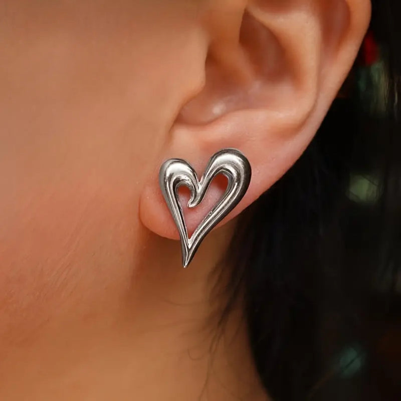Romantic Silver Earring for Special Moments