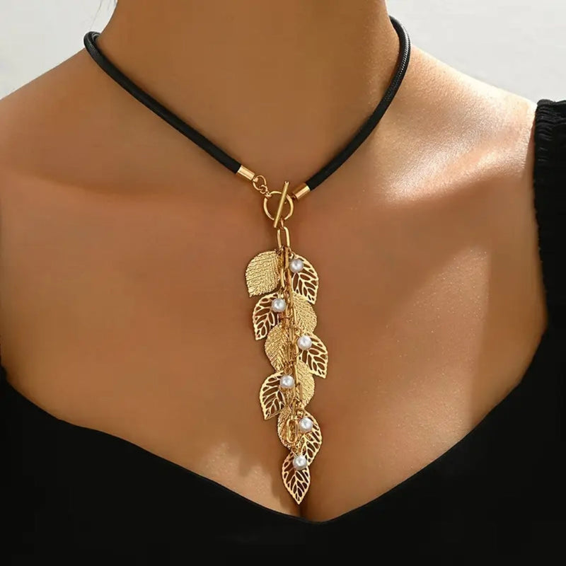 Elegant Gold Necklace for Every Occasion