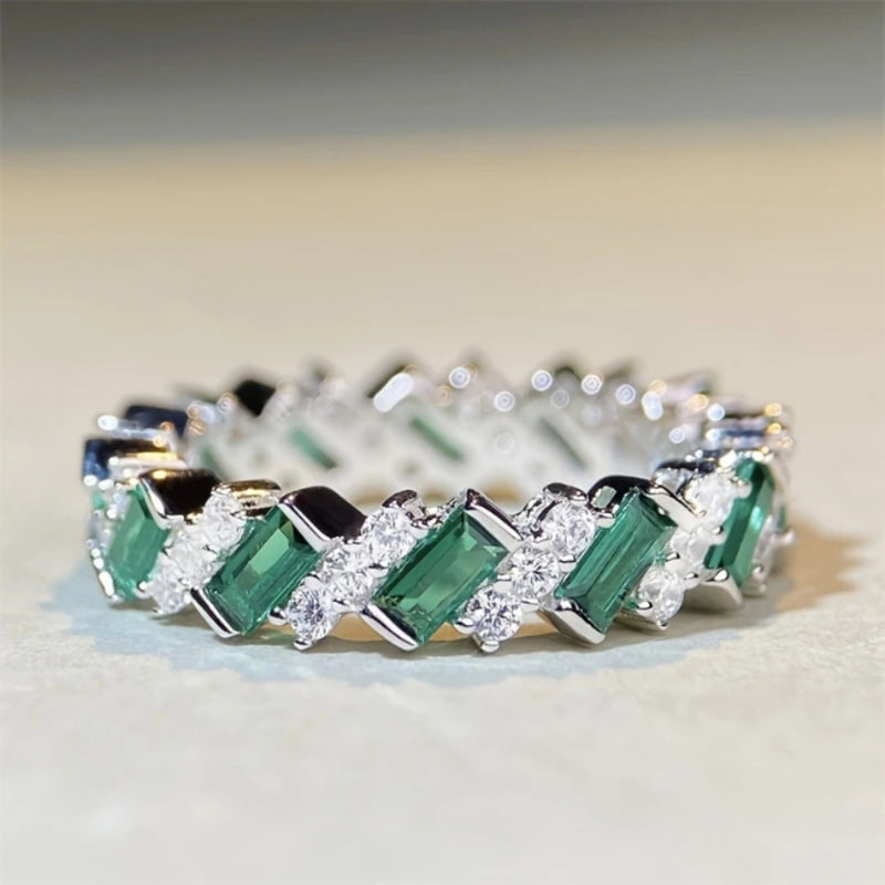 Classic Silver Ring with Timeless Appeal