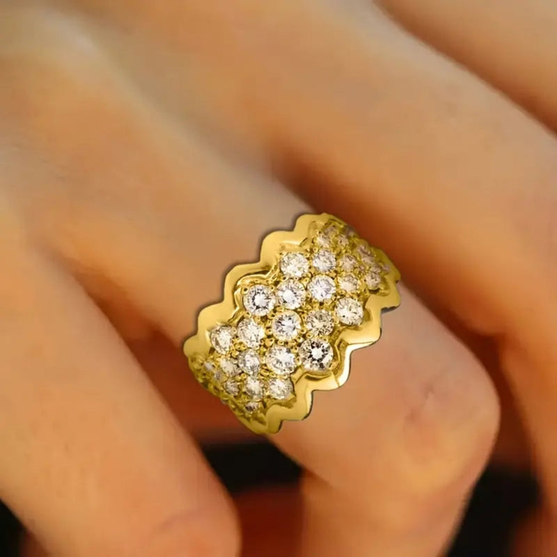 Charming Gold Ring for Any Occasion