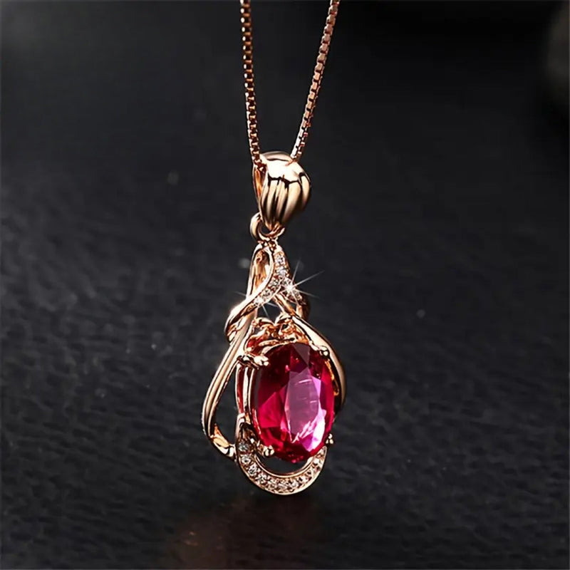 Charming Gold Necklace for Any Occasion