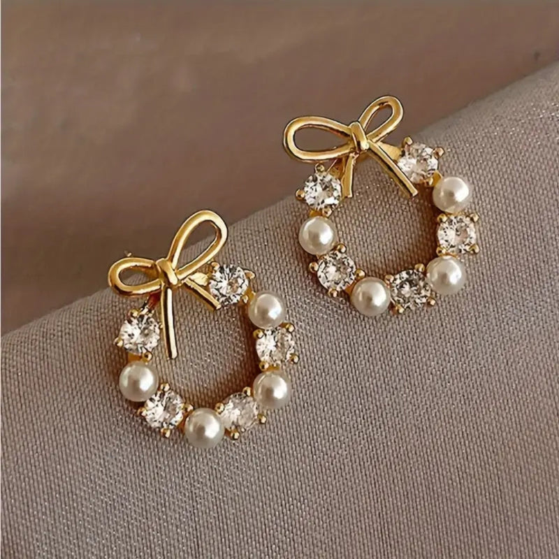 Romantic Gold Earring for Special Moments