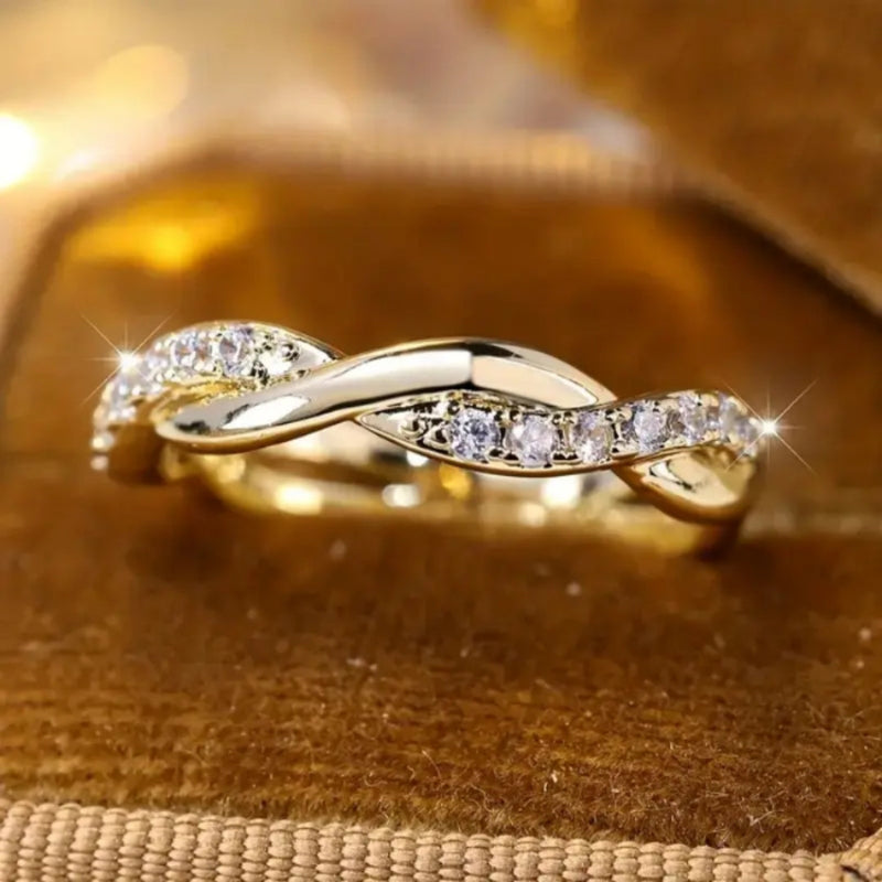 Stunning Gold Ring for Daily Wear
