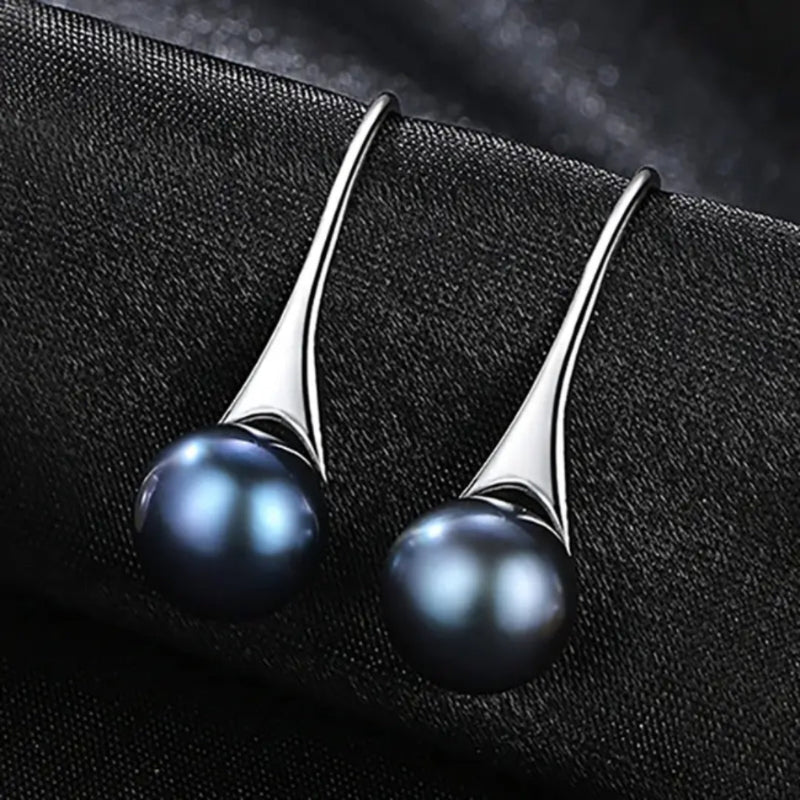 Classic Pearl Earring with Timeless Appeal