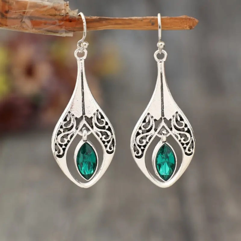 Elegant Silver Earring for Every Occasion
