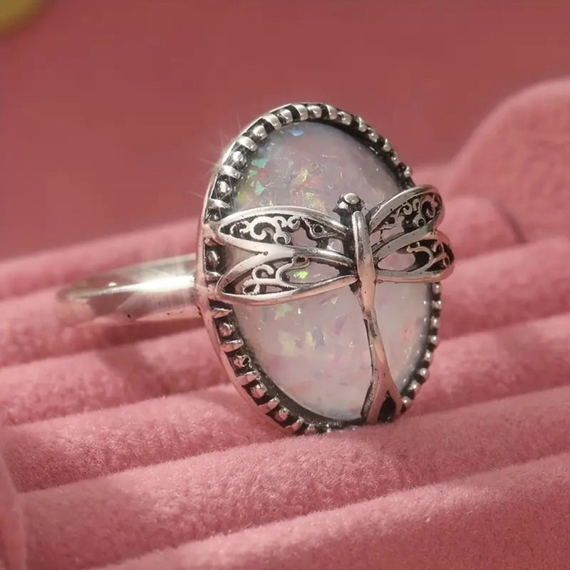 Classic Silver Ring with Timeless Appeal