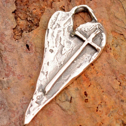 Beautiful Silver Necklace with Unique Style
