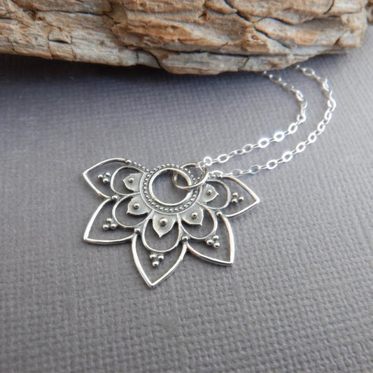 Romantic Necklace for Special Moments