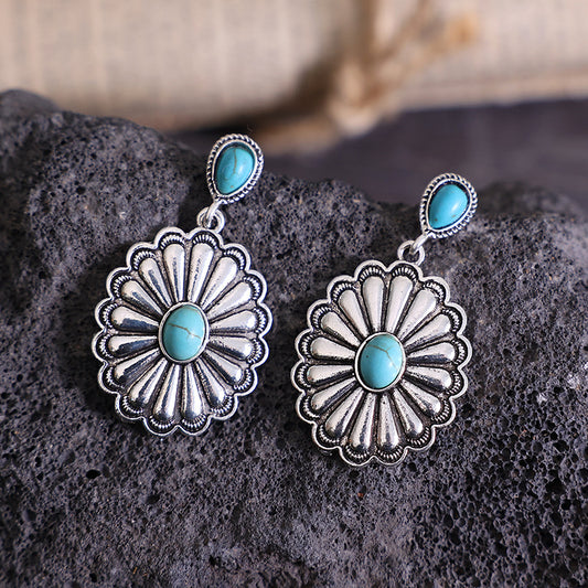 Charming Earring for Any Occasion