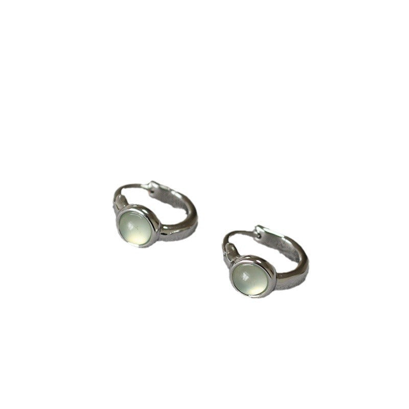 Charming Gold Earring for Any Occasion