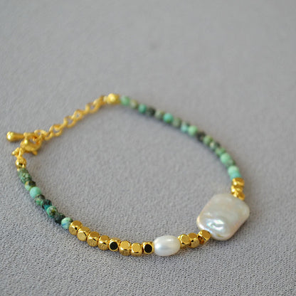 Classic Pearl Necklace with Timeless Appeal