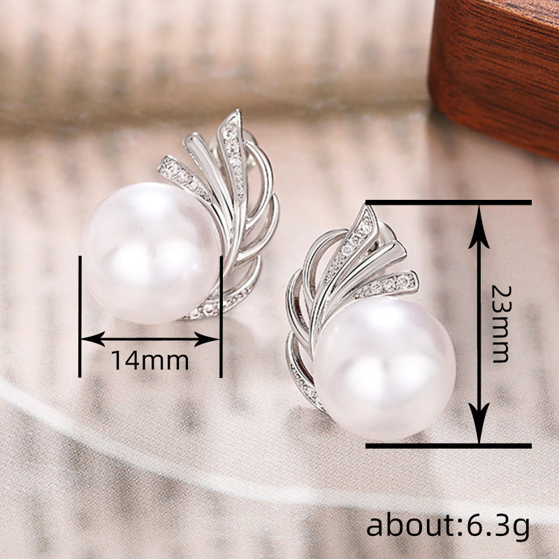 Romantic Pearl Earring for Special Moments