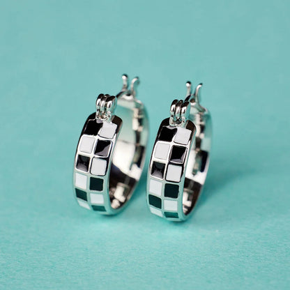 Charming Piece for Any Occasion