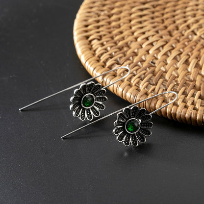 Romantic Silver Earring for Special Moments