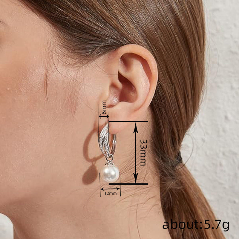 Romantic Pearl Earring for Special Moments