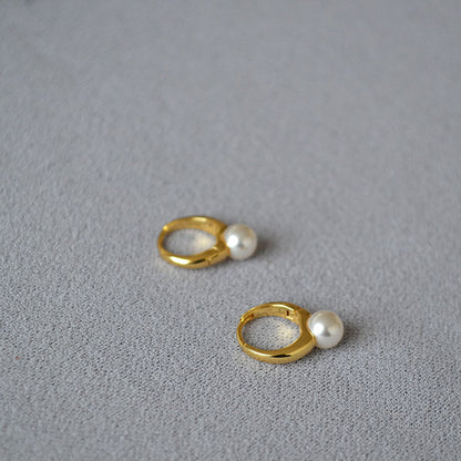 Delicate Artisan Gold Earring