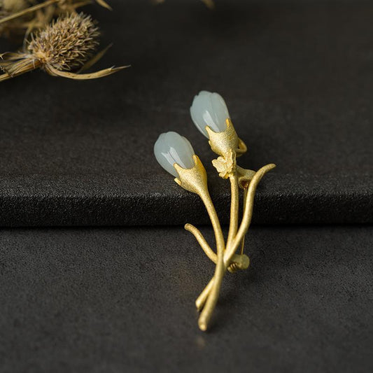 Charming Gold Piece for Any Occasion