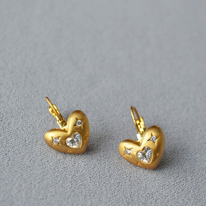 Romantic Gold Earring for Special Moments