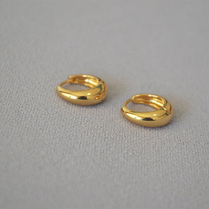 Beautiful Gold Earring with Unique Style