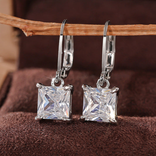 Stunning Earring for Daily Wear