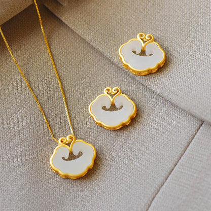 Charming Gold Necklace for Any Occasion